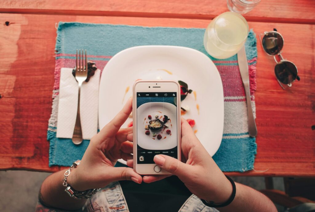 How to Use Instagram to Increase Restaurant Reservations and Revenue